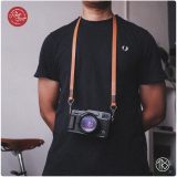 Leather camera strap for neck and shoulder - Honey color - Image 9