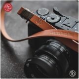 Leather camera strap for neck and shoulder - Honey color - Image 5