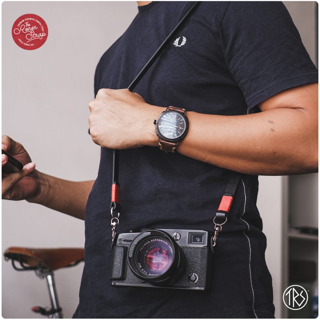 Thread Camera Strap Leather camera strap for neck and shoulder - Black with Red thread
