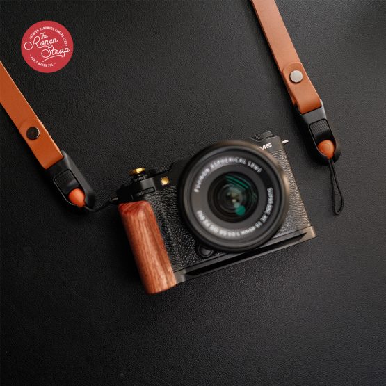 Premium Handcrafted leather camera strap with bean Quick Release for Fujifilm, Sony, Leica, Nikon in Saddle Tan - Image 3